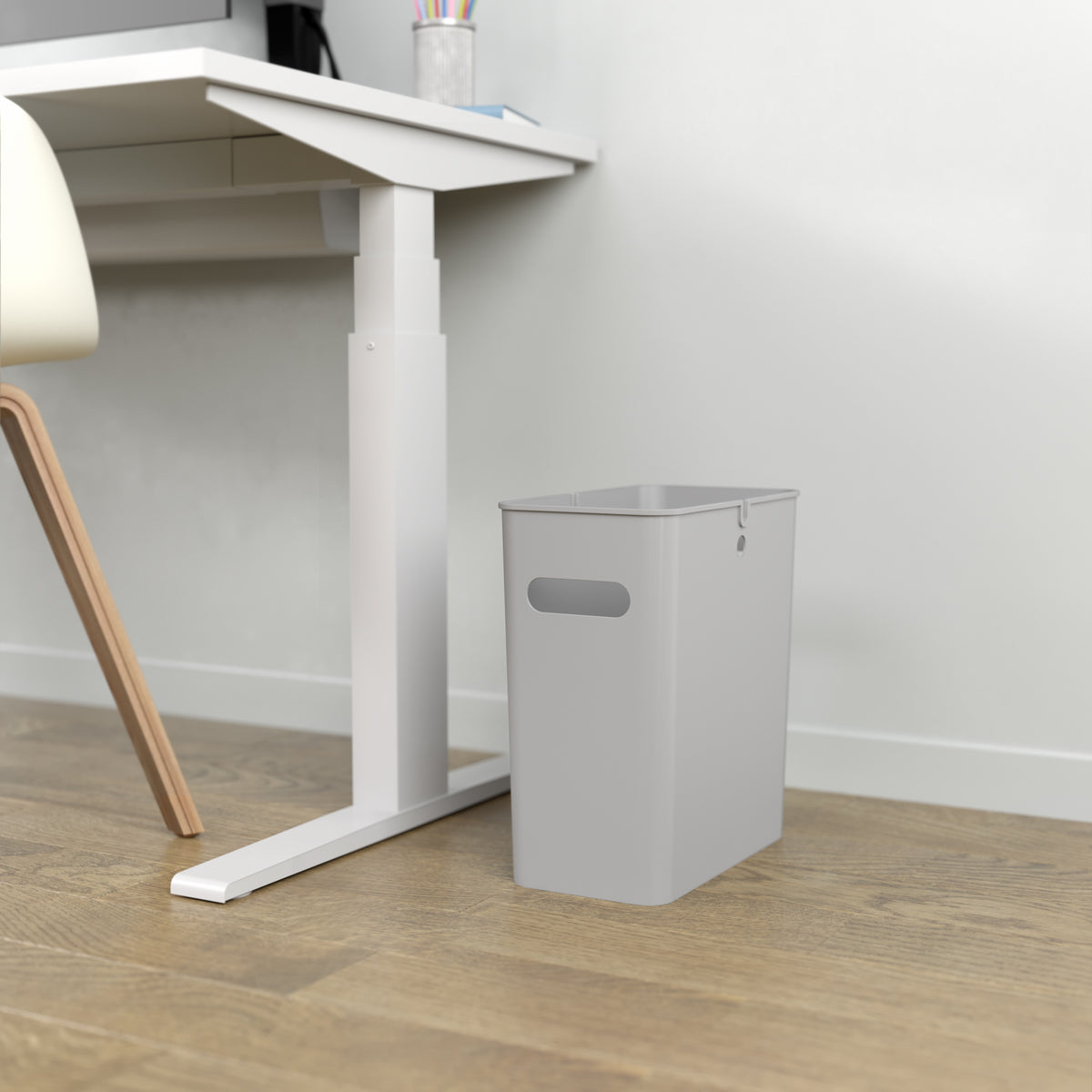 4.2 Gallon / 16 Liter SlimGiant Metallic Silver Wastebasket in home office
